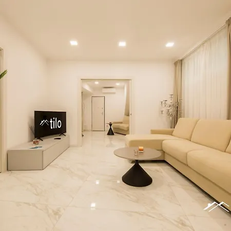 Lux 1m | 1br | A/c | Wifi| 6pax By Tilo Apartment *